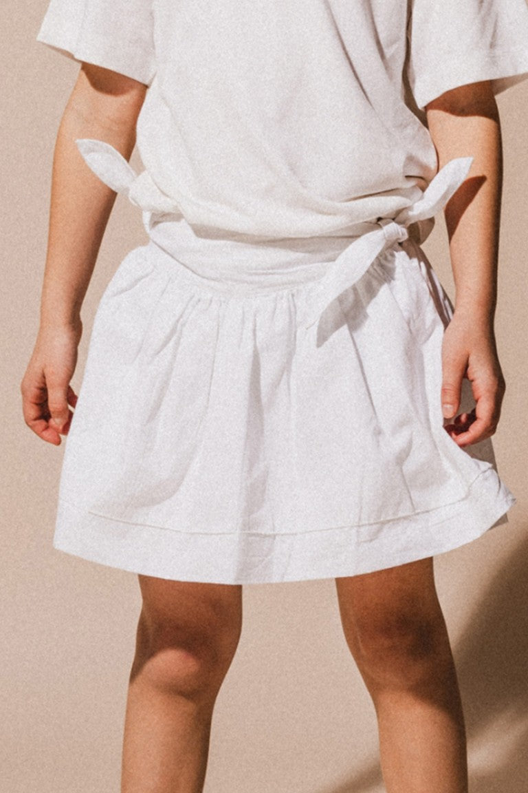 Skirt-Clara-_-White-_-Labo-de-Colores-main