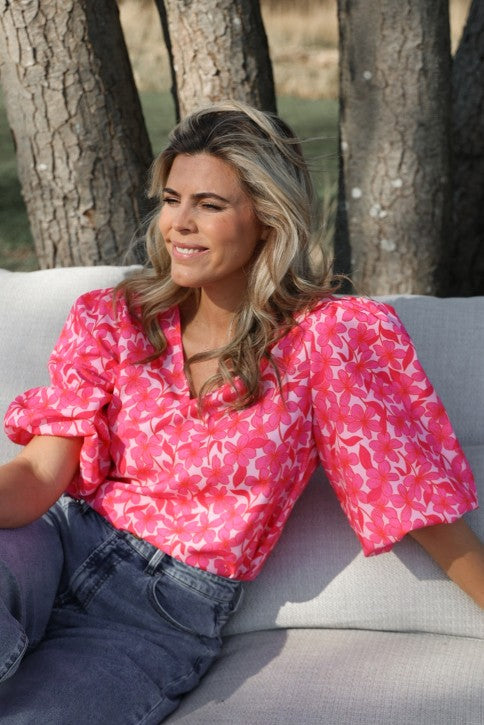 Top-meredith-pink-flower-ydence-main