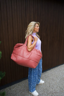 Big puffy weekend bag Camill | Red wood | Tinne+Mia