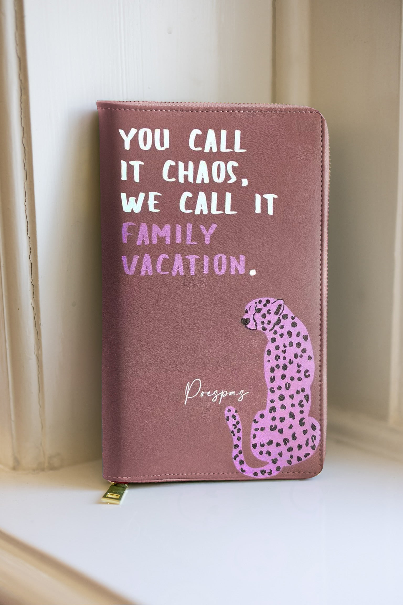 Family paspoort | Burgundy leopard | Studio Poespas.