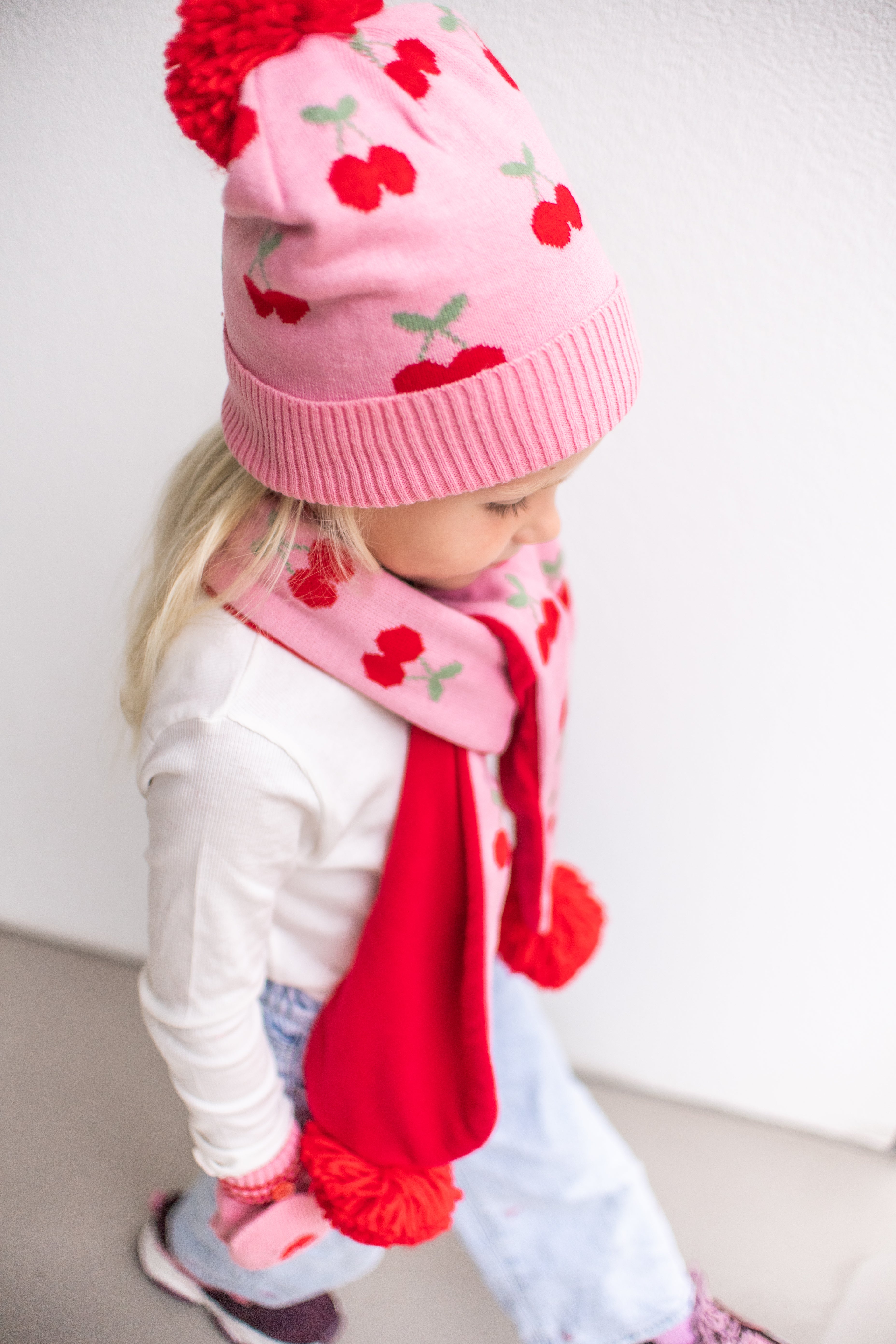 Knitted hat cheerful cherry | Rockahula