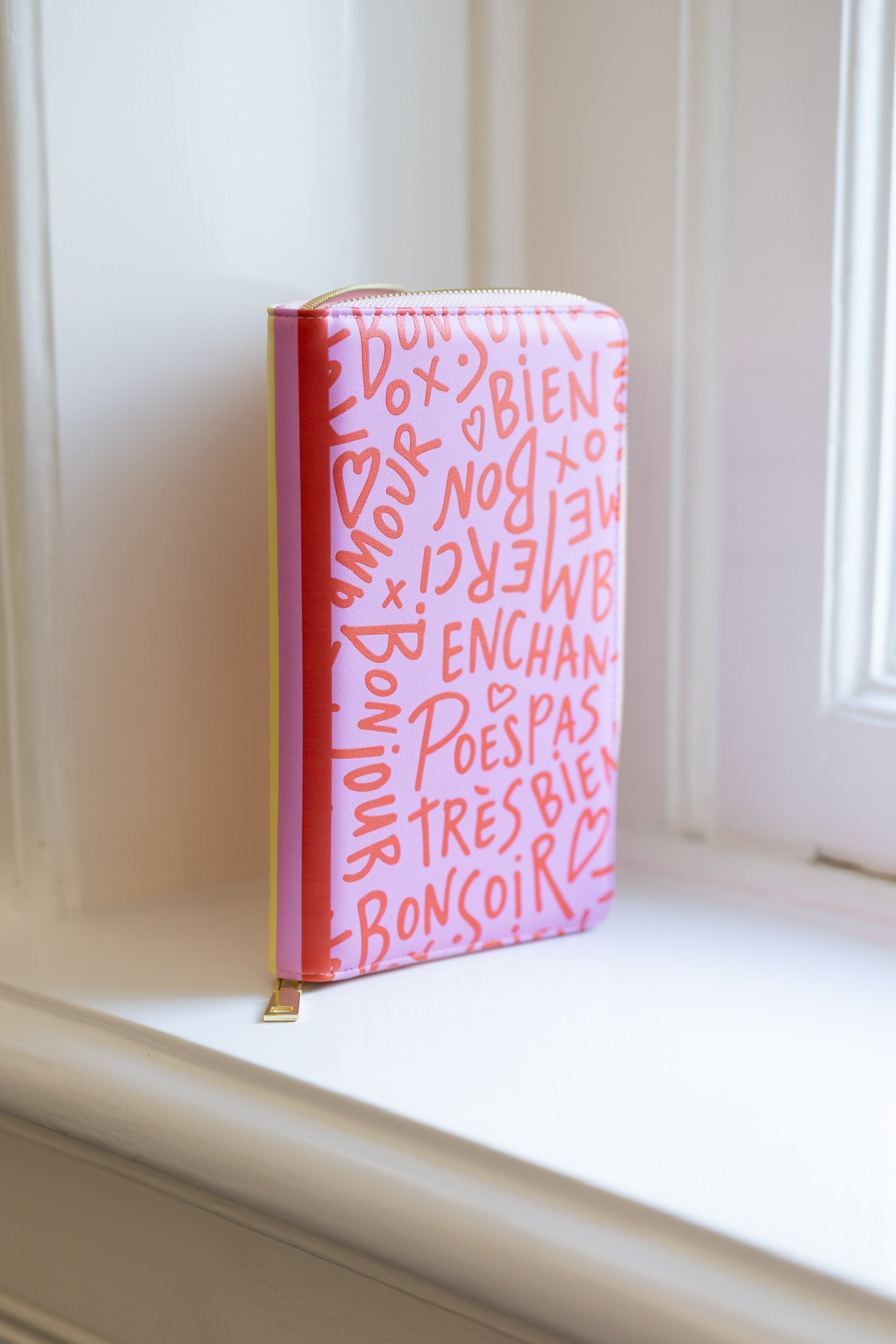 Paspoorthoes Bonjour | Pink | Studio Poespas