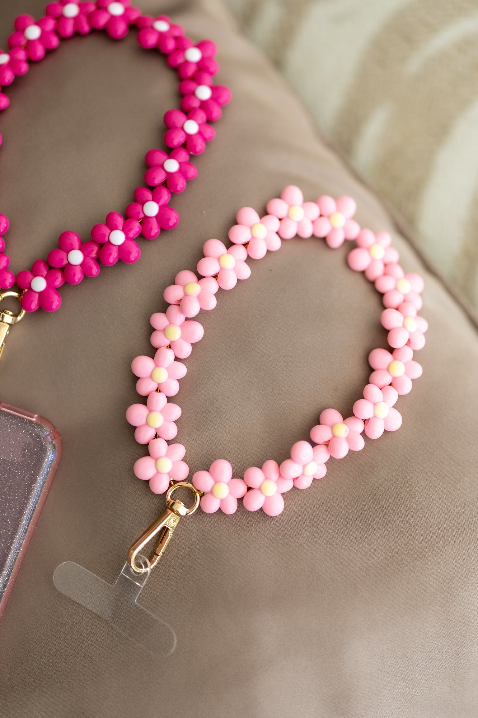 Phone cord Flowers | Soft pink | Studio Poespas