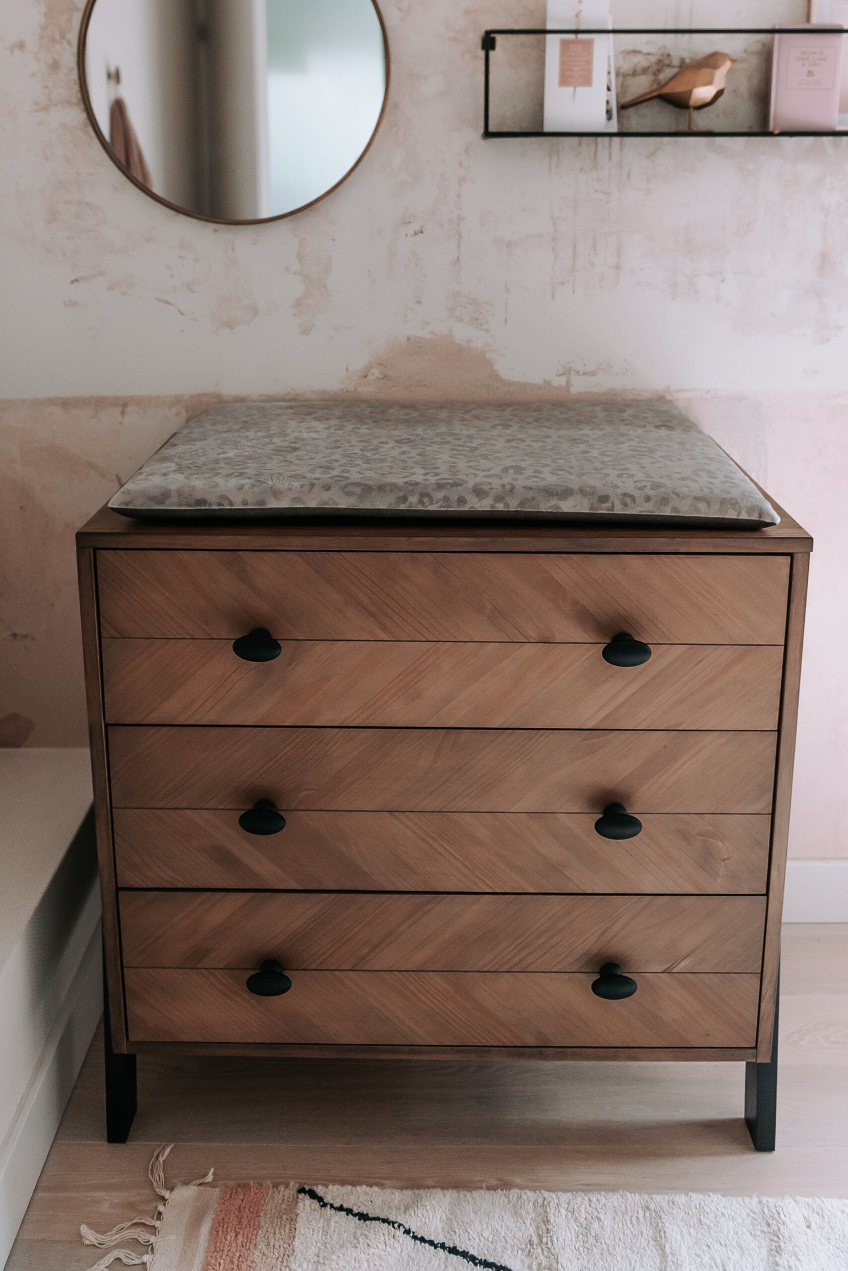 Changing pad dresser