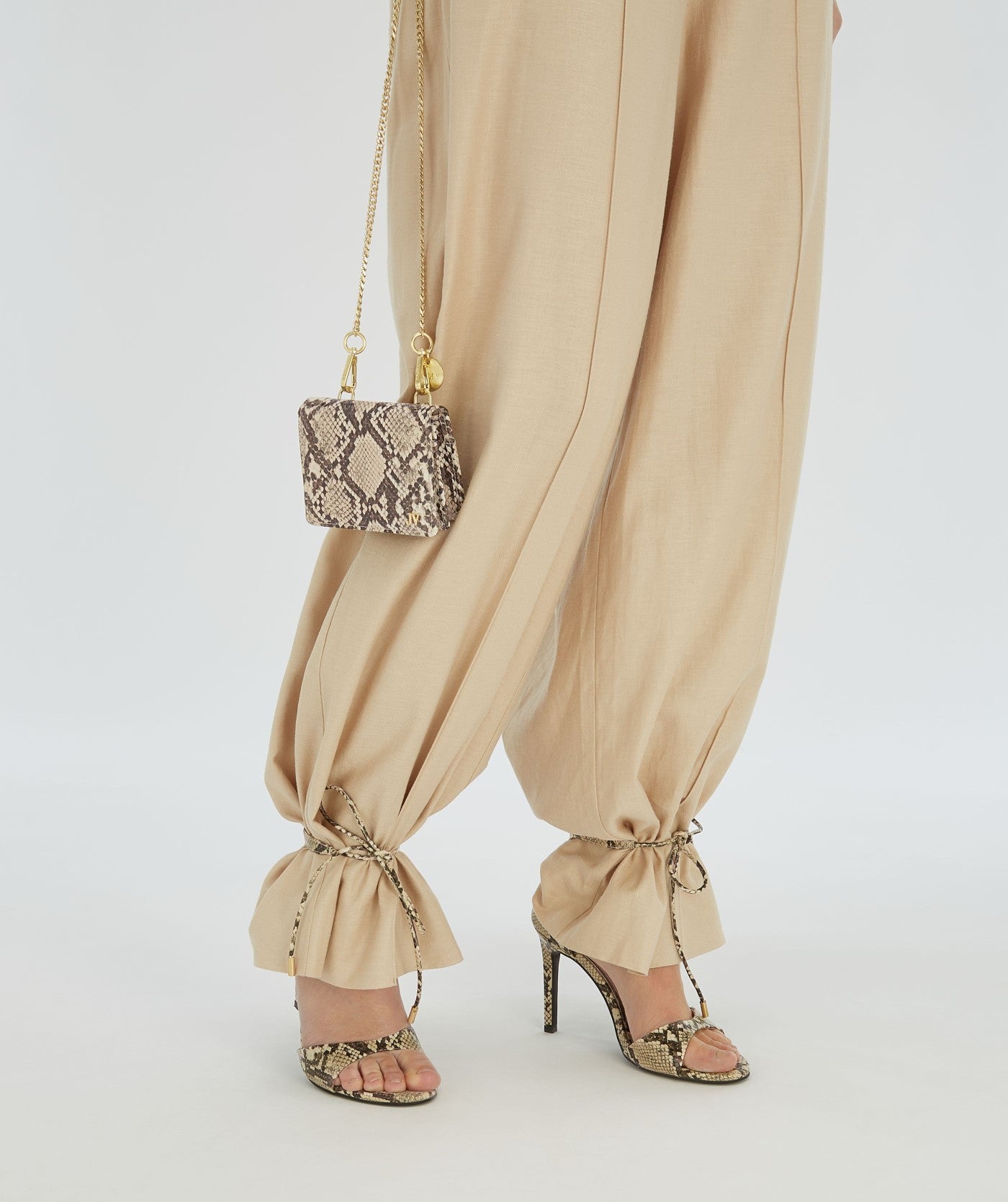 Heels-selene-snake-josh-v-5