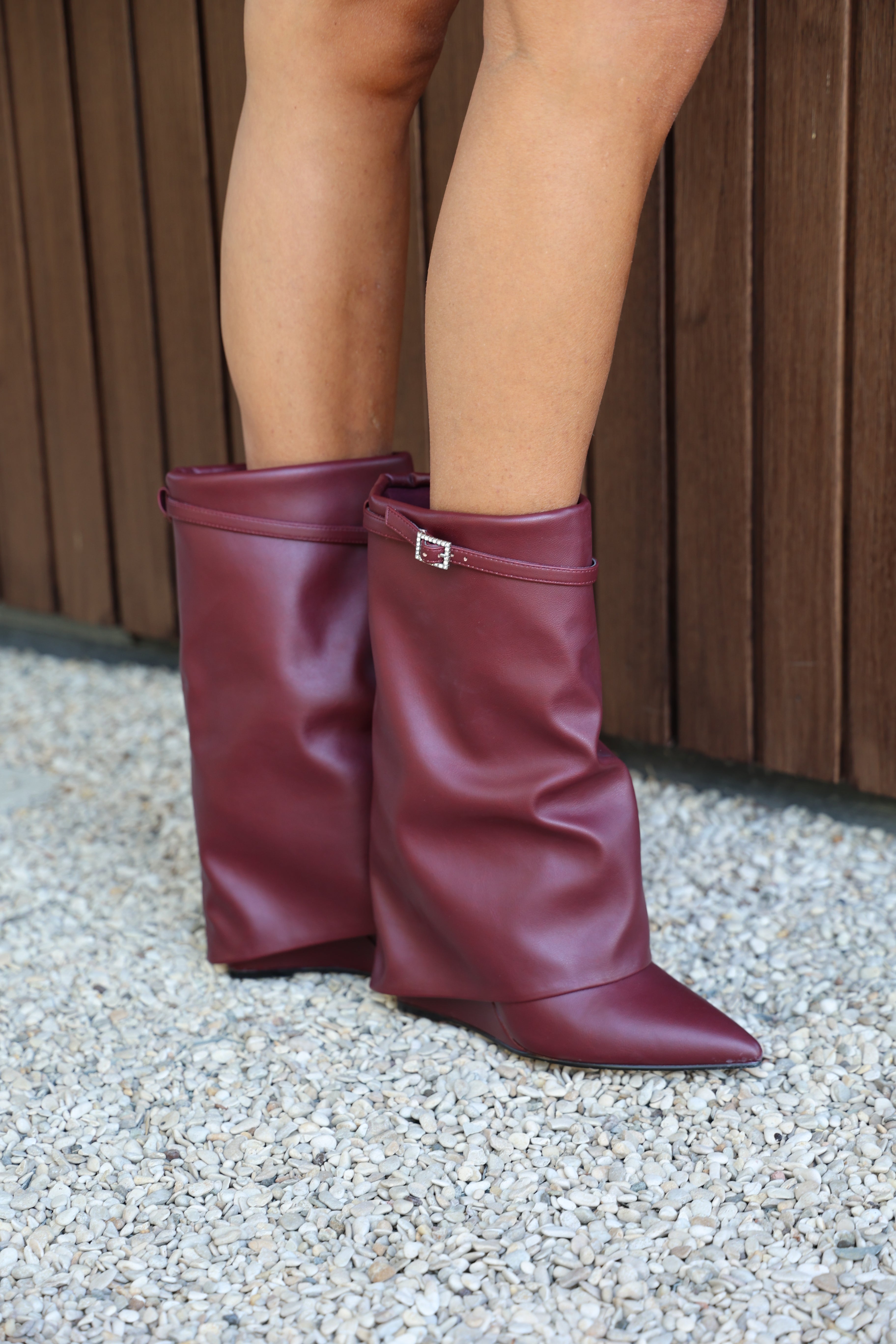 boots-shocker-cherry-steve-madden-8.jpg