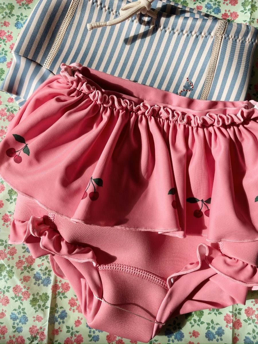 Swimshorts Bobbi frill | Strawberry ice | Konges Slojd