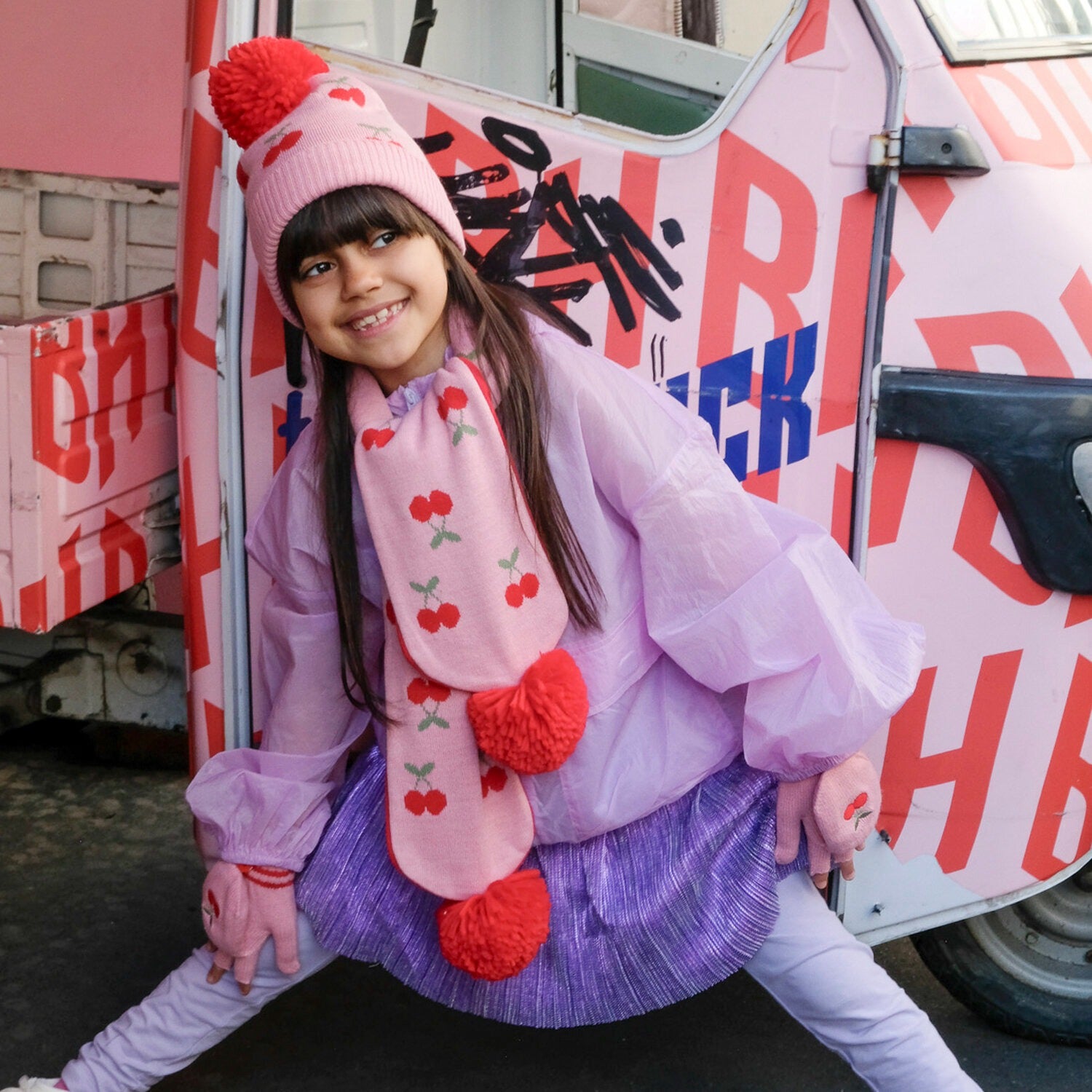 Knitted gloves cheerful cherry | 7-10 jaar | Rockahula