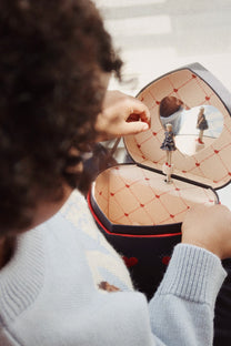 Muziekdoosje hearts | Donkerblauw | Konges Slojd