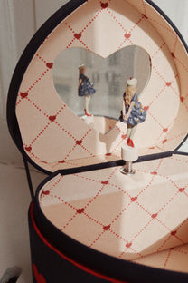 Muziekdoosje hearts | Donkerblauw | Konges Slojd