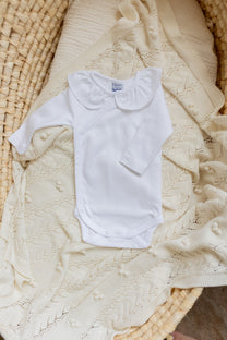 Body Loet | Flounce collar white | Long sleeves | Babidu