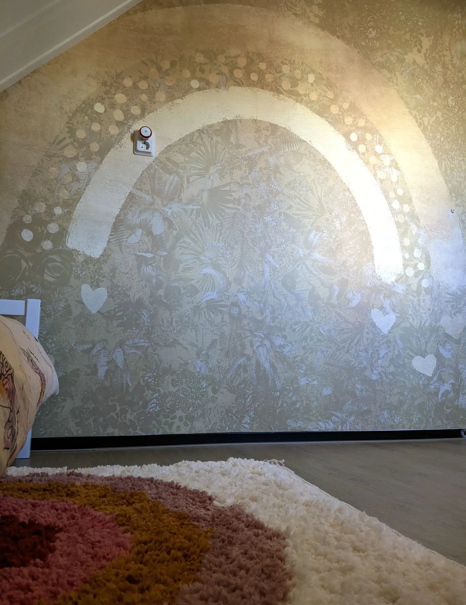 Review van Tanya Haverkamp over ons Regenboog behang