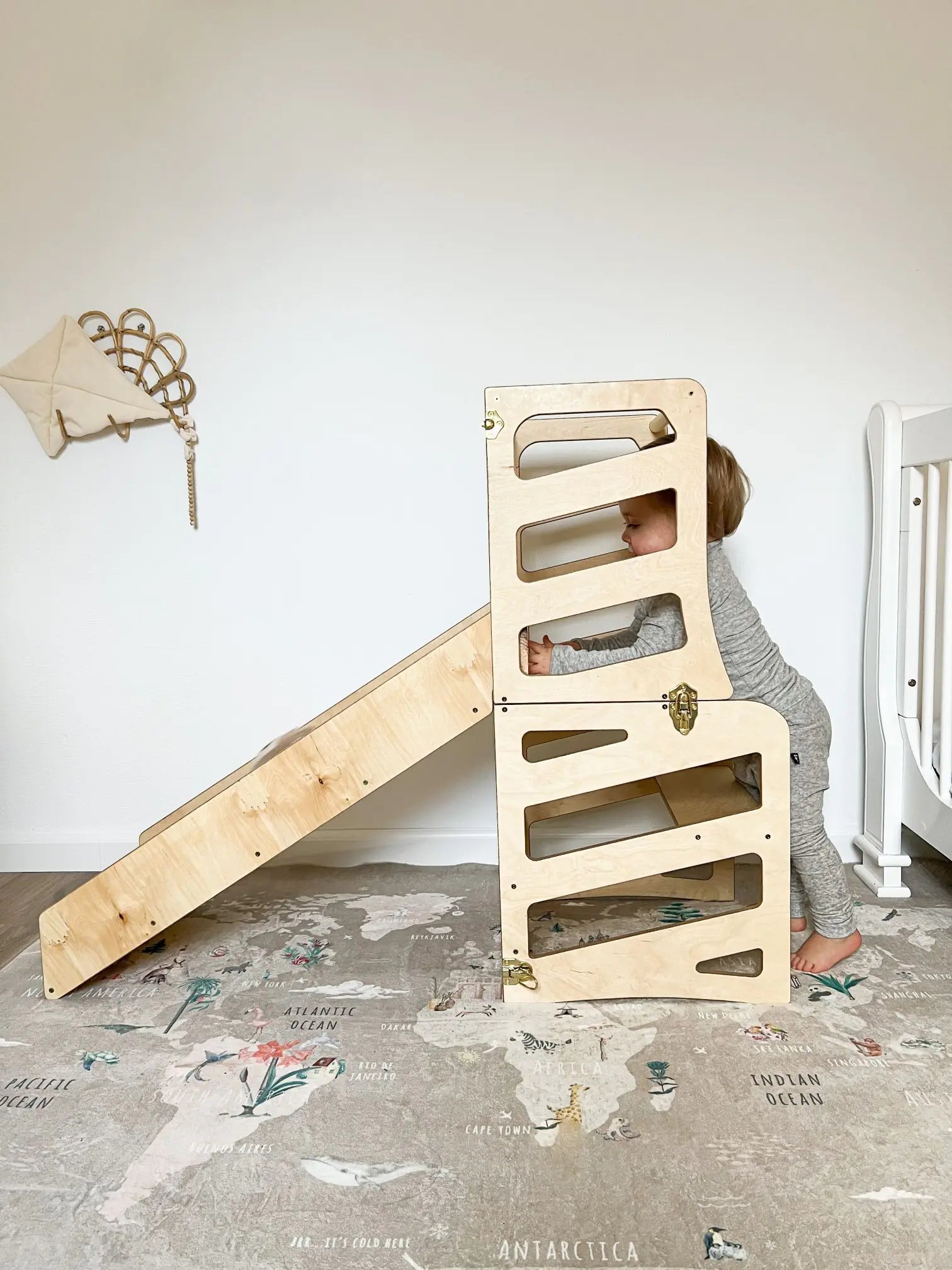 Review van Danielle van @littlelifeofaboy over ons Modulaire Kidsmeubel