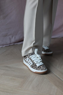 Sneaker-Alysha-_-White-leopard-suede-_-Steve-Madden-6