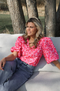 Top-meredith-pink-flower-ydence-12