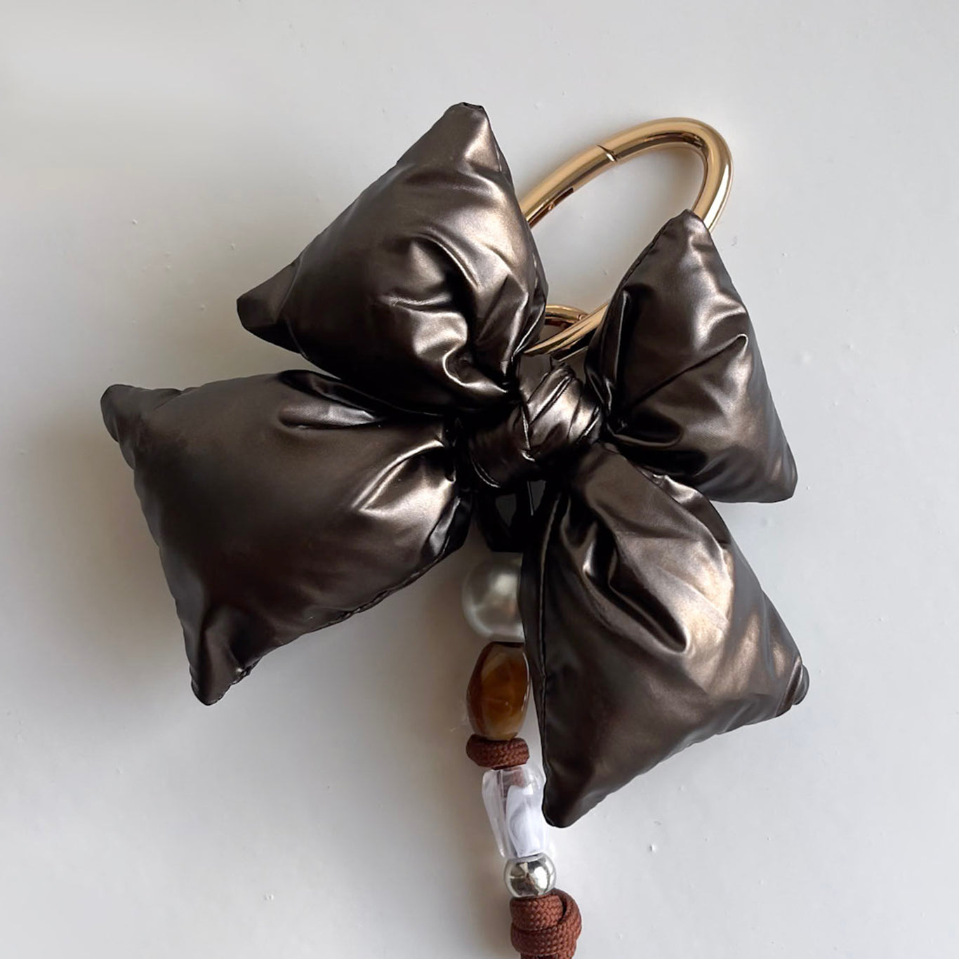 Bag-charm-bow-_-Studio-Poespas-1.jpg