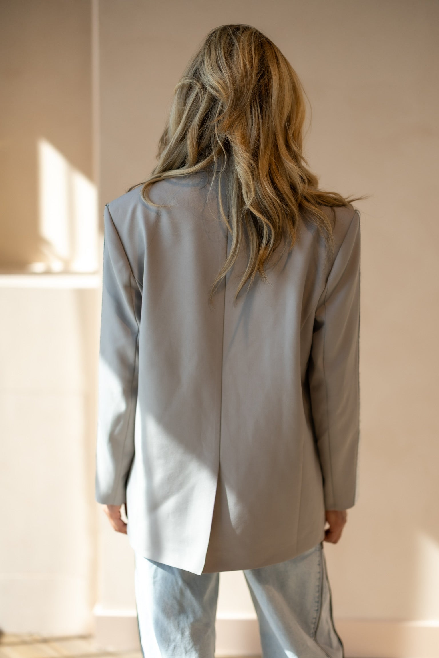 Blazer Bodi | Light grey sequin | Refined Department