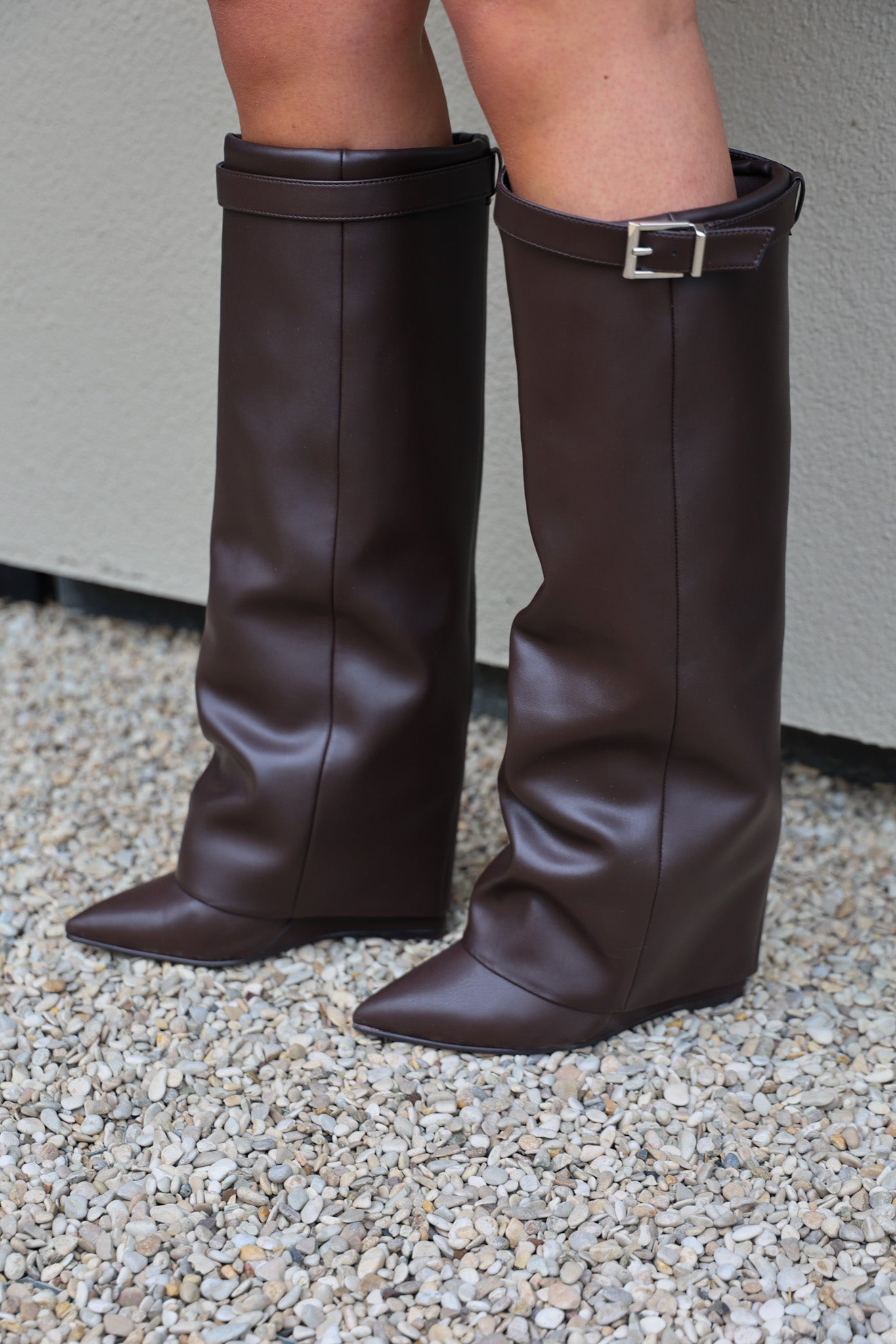 Boots_Corenne_Ground_coffee_Steve_Madden_6.jpg