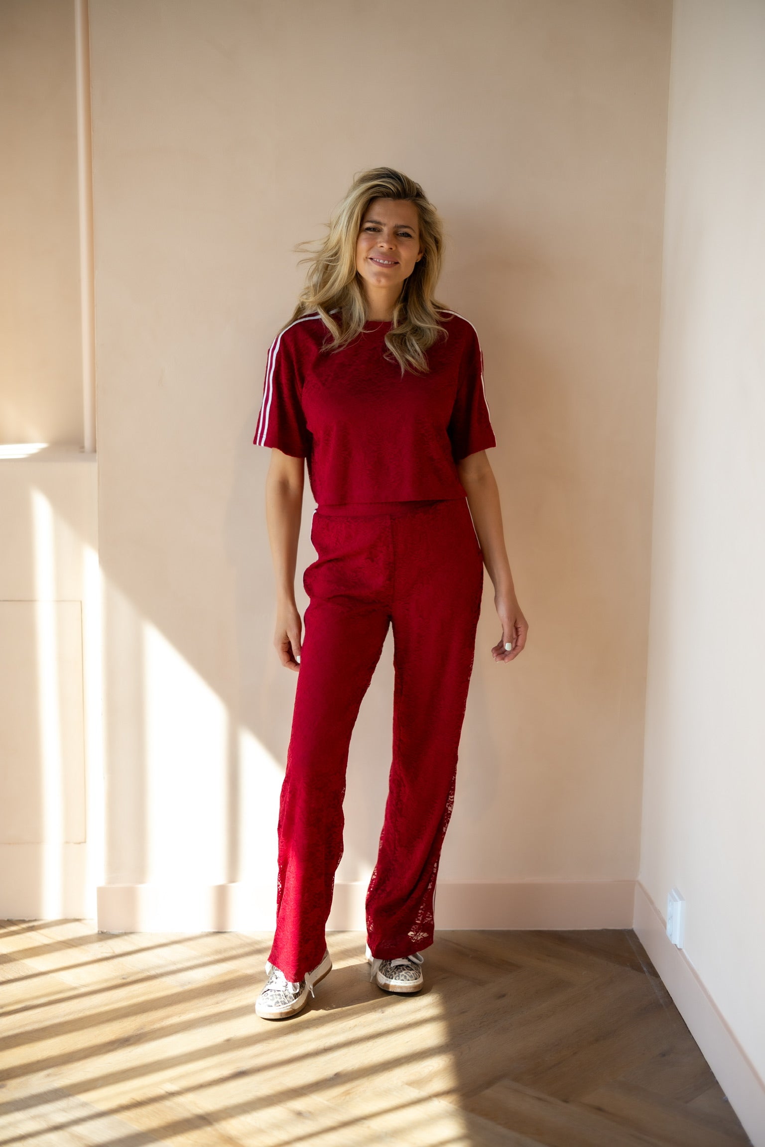 Cropped T-shirt Marlowe | Bordeaux | Refined Department.