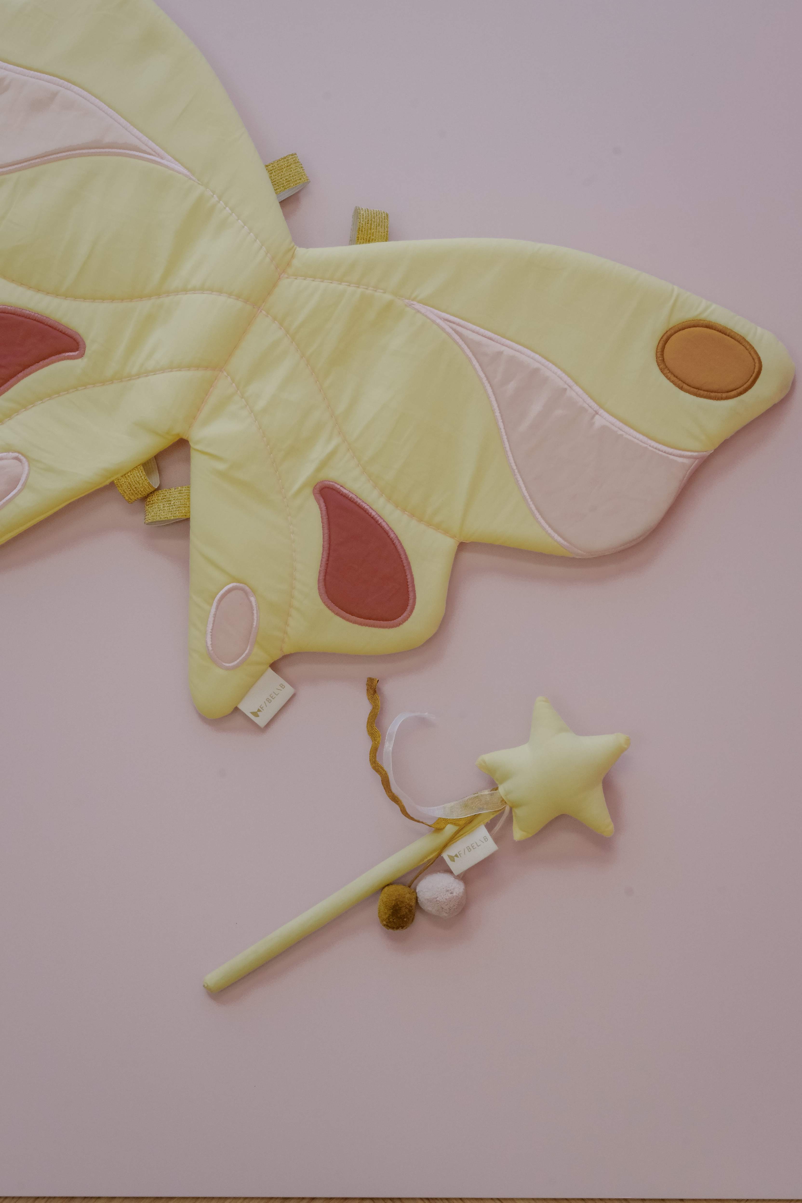 Dress-up fairy | Peach whip | Fabelab