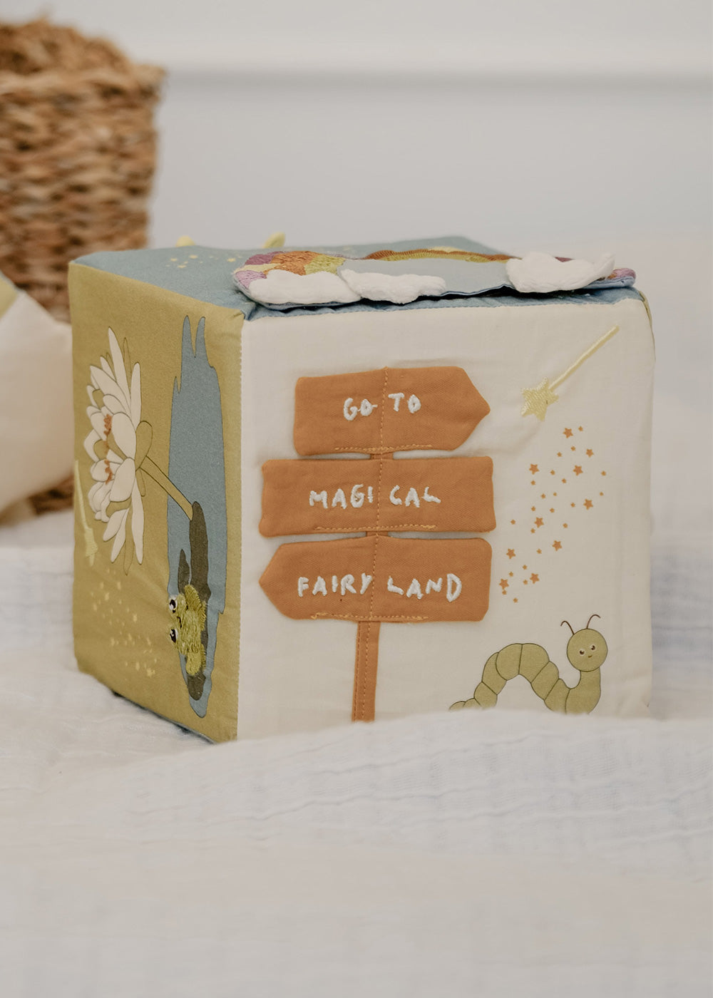 Fabric-cube-fairyland-_-Seedpearl-_-Fabelab-main.jpg