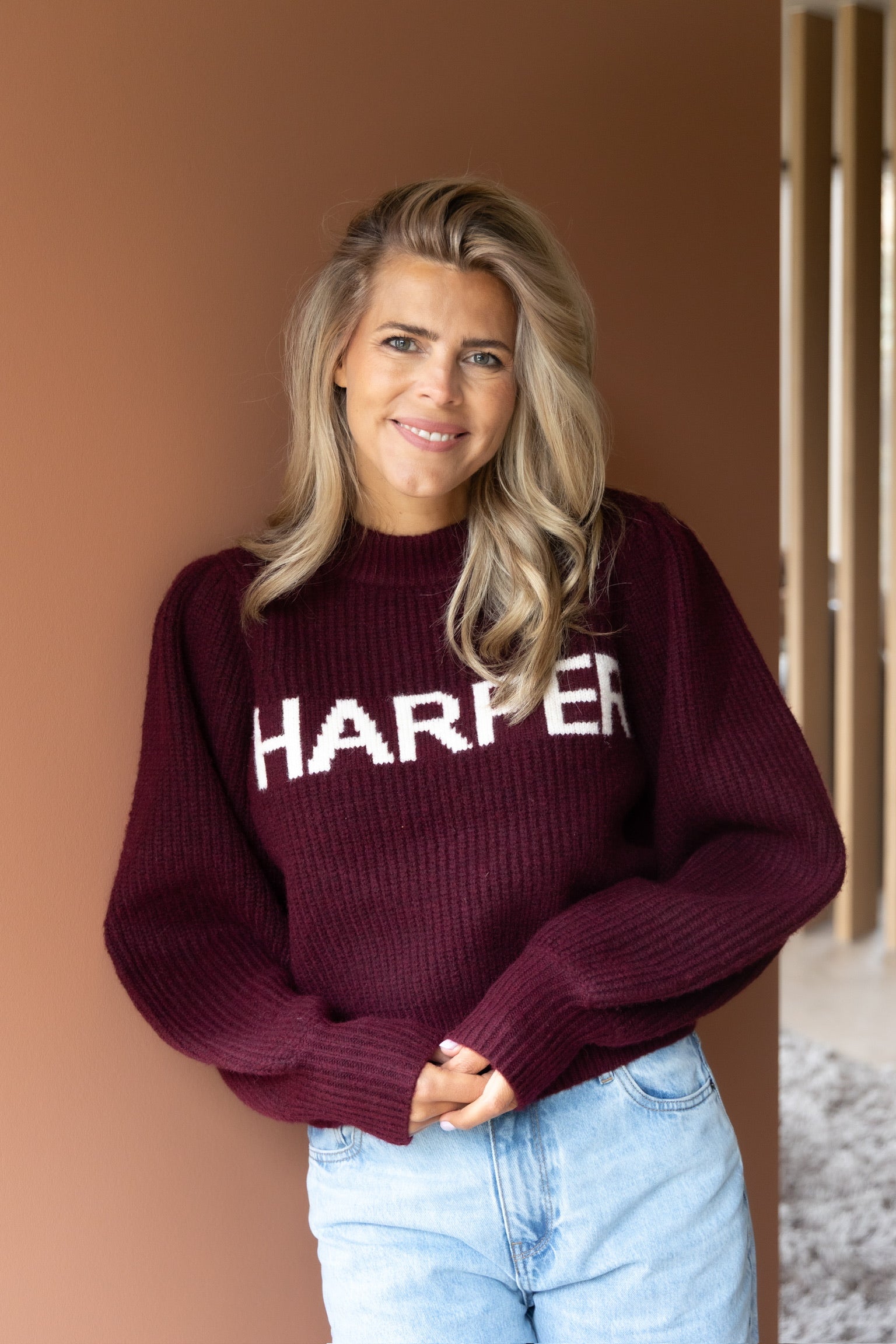 JumperLysanne_Wineberry_Harper_Yve8.jpg
