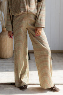 L'essentiel | Check | Studio Poespas