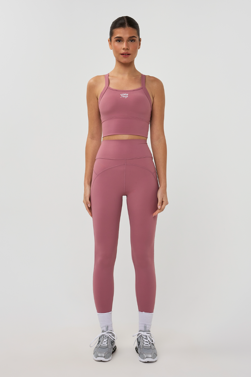 LeggingSculpt_Pink_StudioAmaya10.png