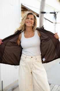 The Puffer Perfect | Chocolate Brown | Studio Poespas
