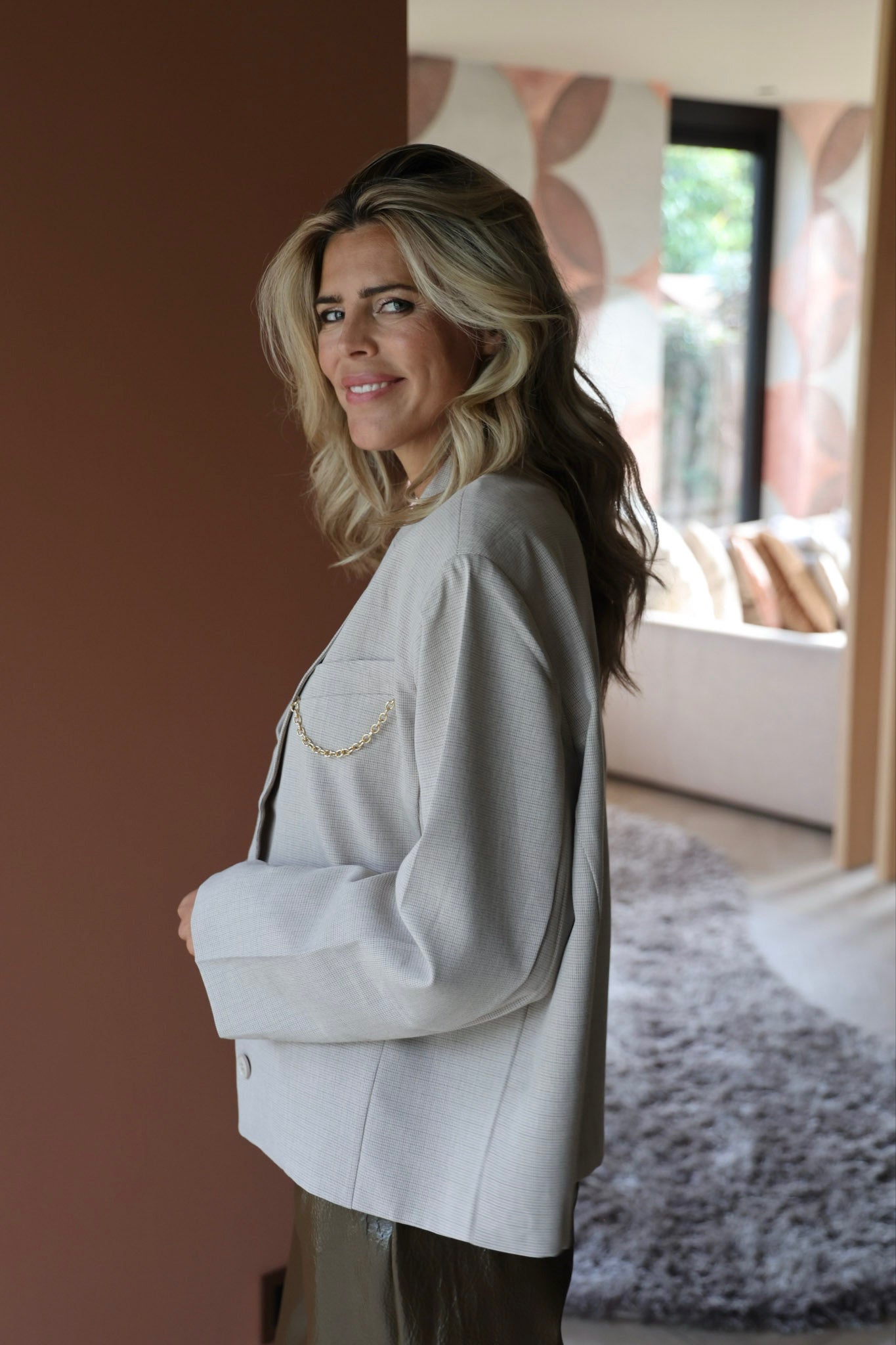 Oversized cropped blazer Jackie | Sand | Refined Department