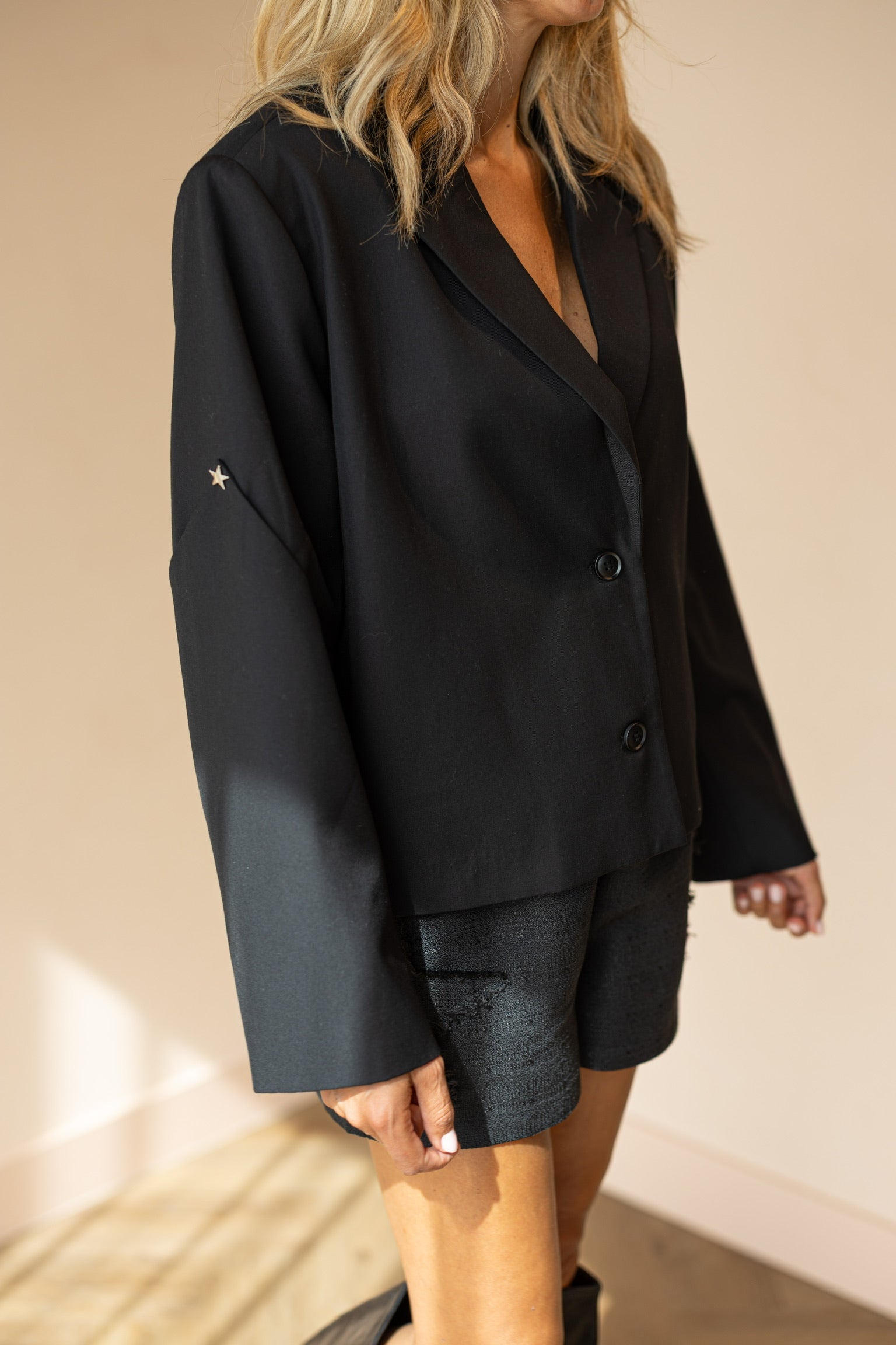 Oversized cropped blazer Star | Black | Refined Department