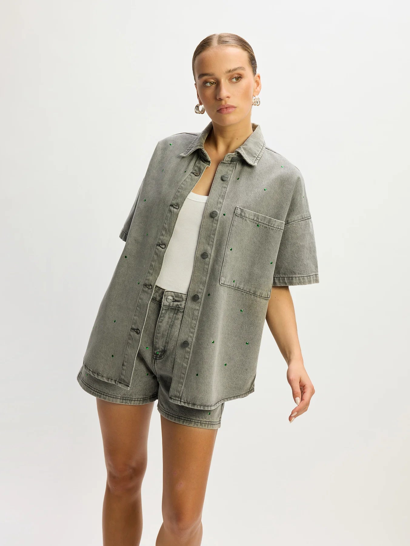 OversizeddenimblousestudsDidi_Midgrey_RefinedDepartment2.webp