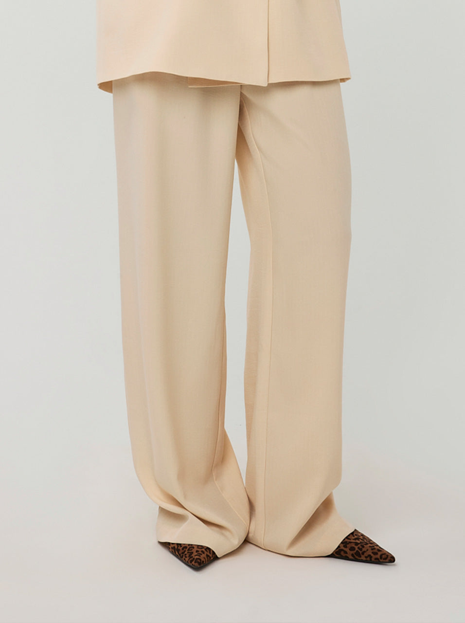 Pants-Jackie-_-Beige-_-Studio-Amaya-main.jpg