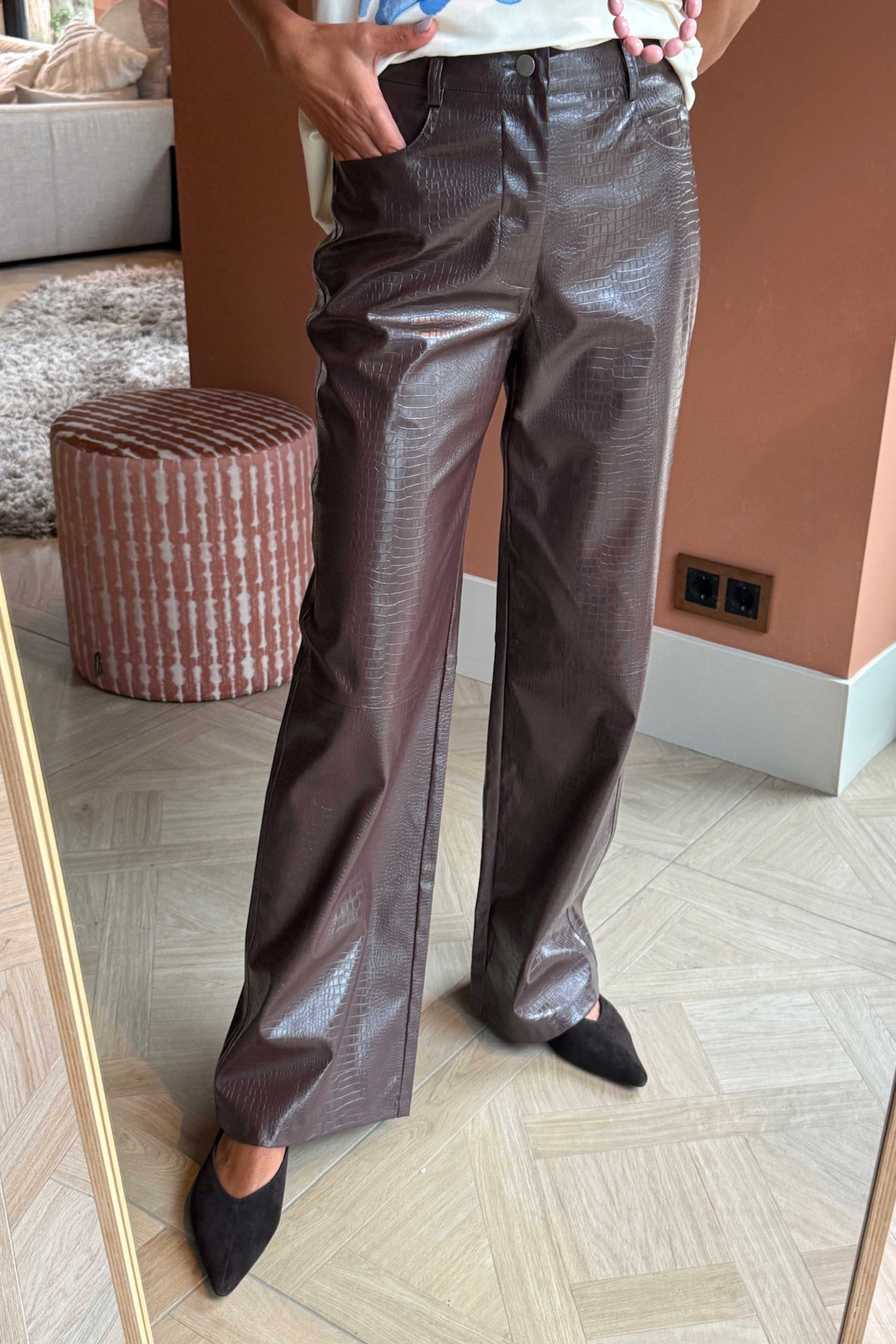Pants-Willow-_-Brown-_-Studio-Amaya-main2.jpg