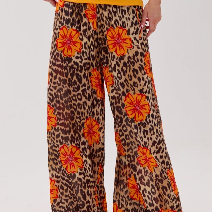 PantsMeike_Lexieleopardbloom_Harper_Yve3_a2b87cb6-bb00-422f-83c7-67cd85b9fa8b.jpg