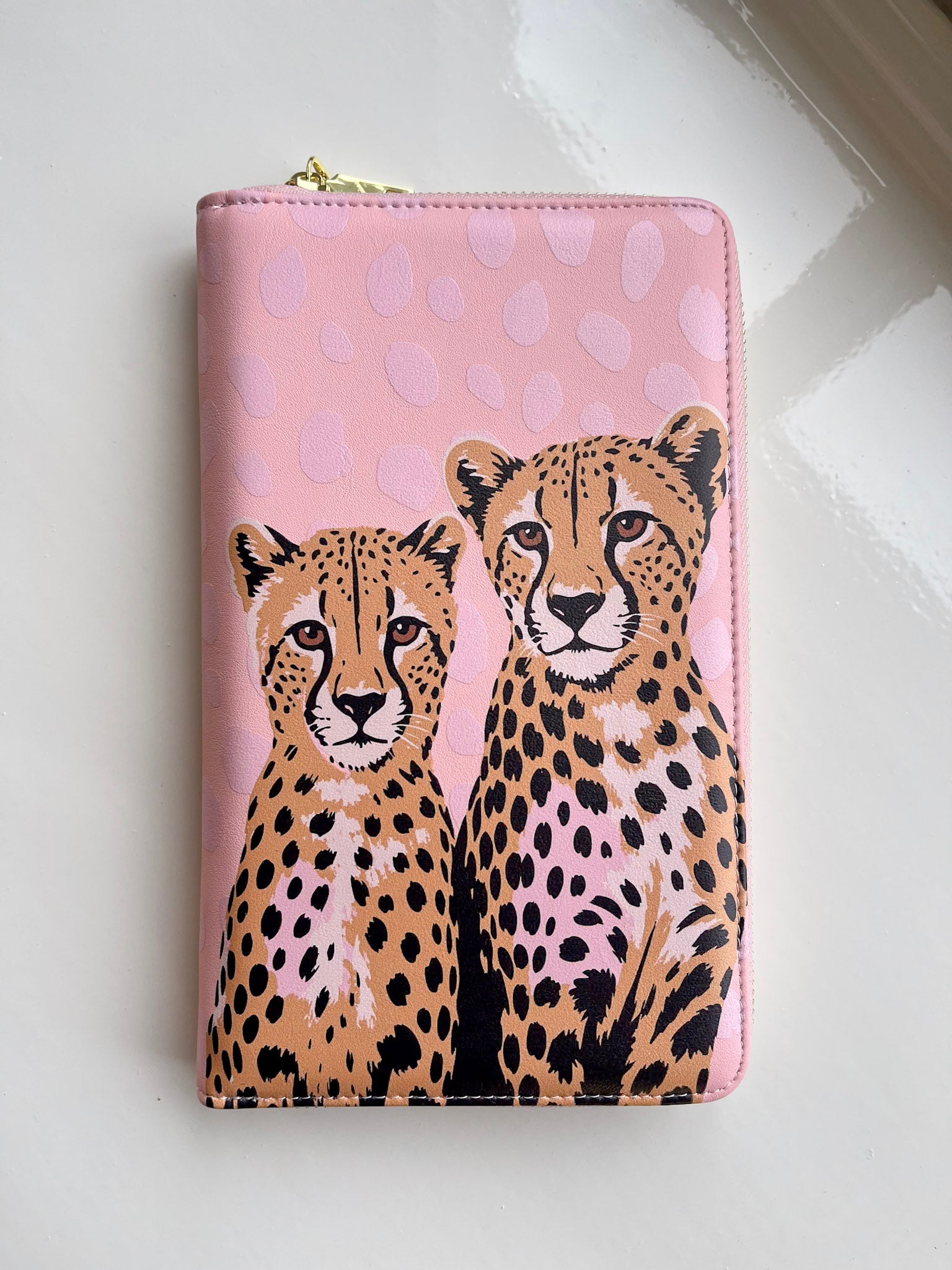 Paspoorthoes Adventure | Pink leopard | Studio Poespas