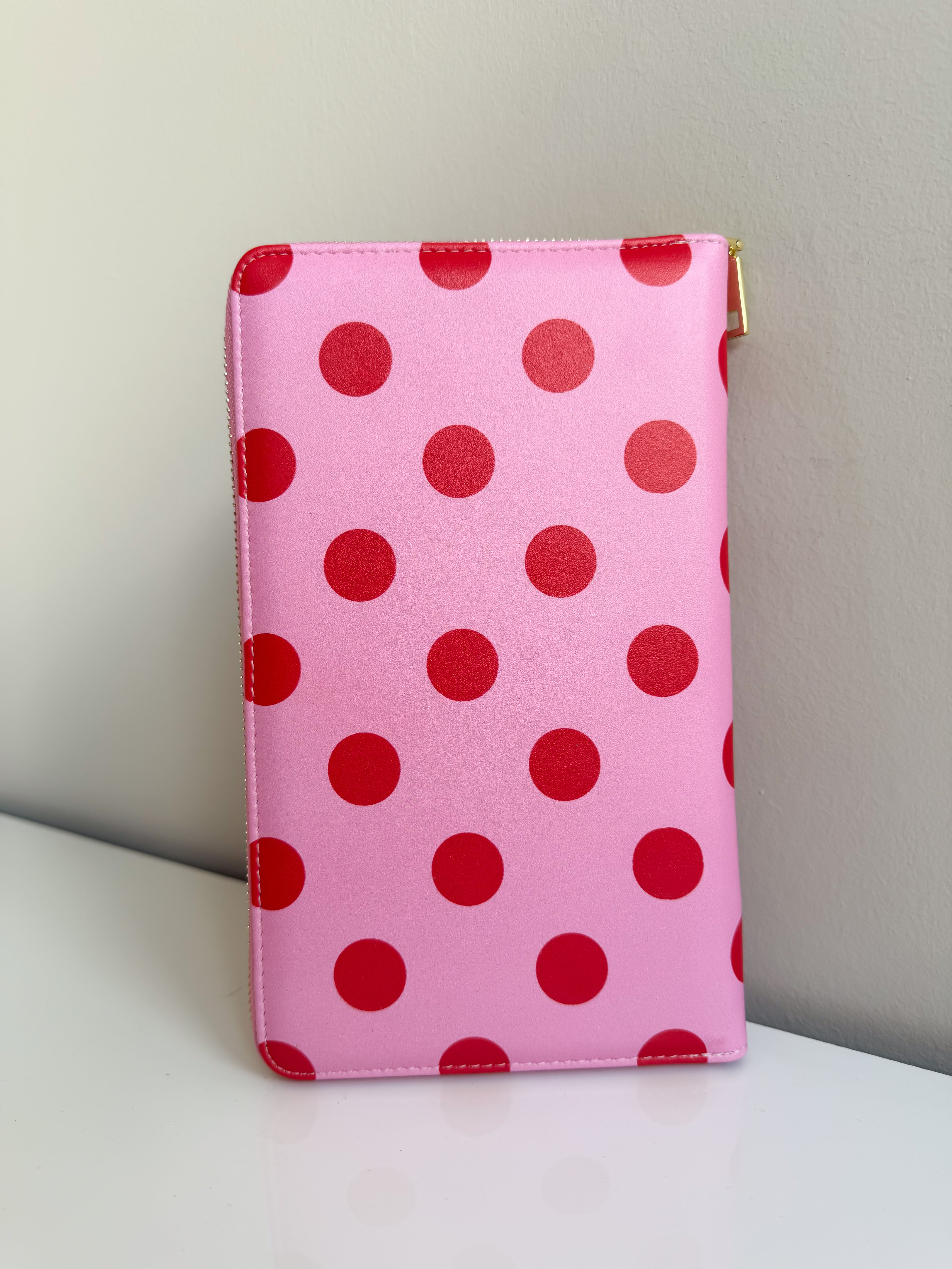 Paspoorthoes Dottie Pink | t/m 6 pers. | Studio Poespas