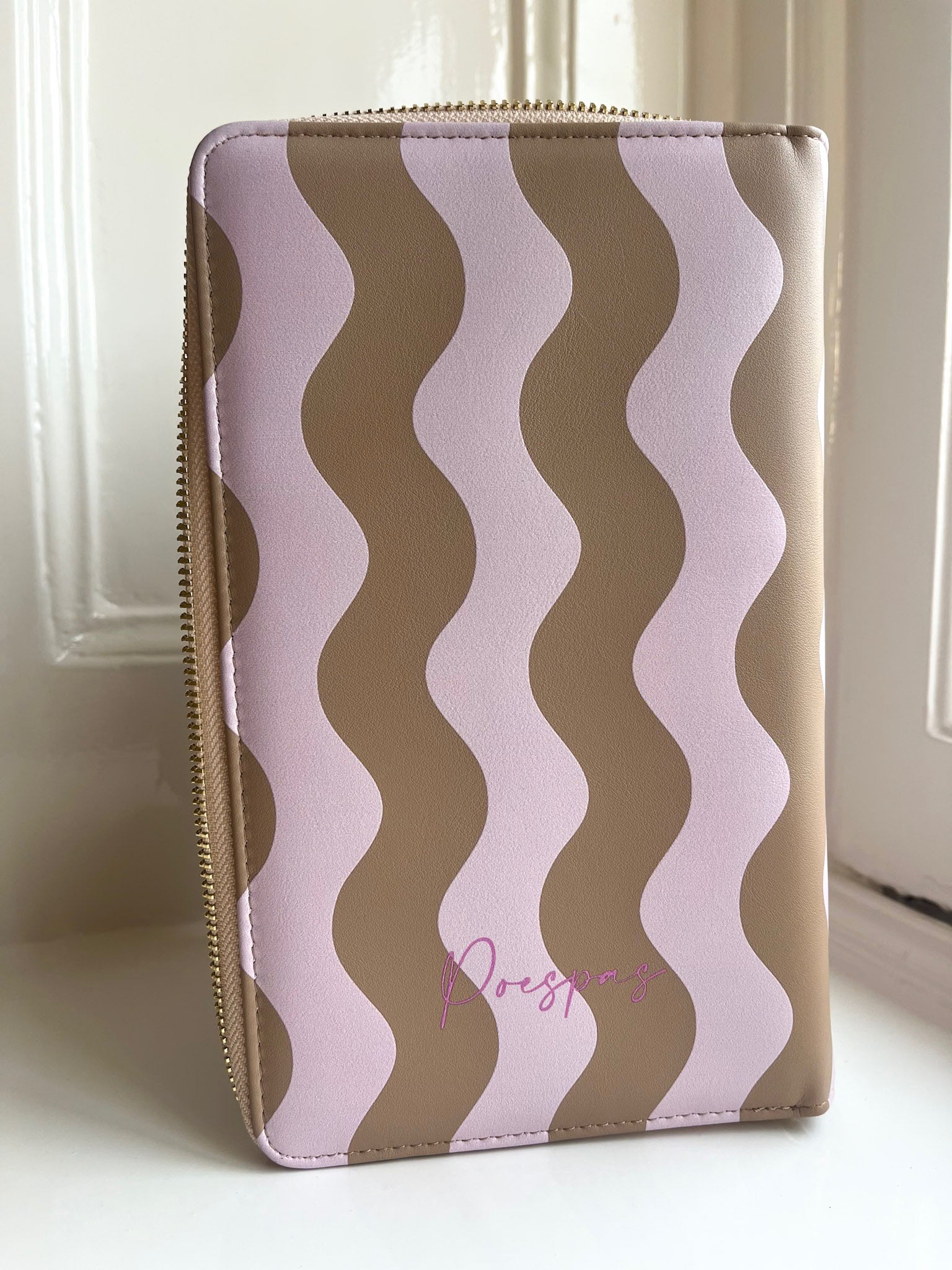 Paspoorthoes Travelbuddies | Hot Dog | Studio Poespas