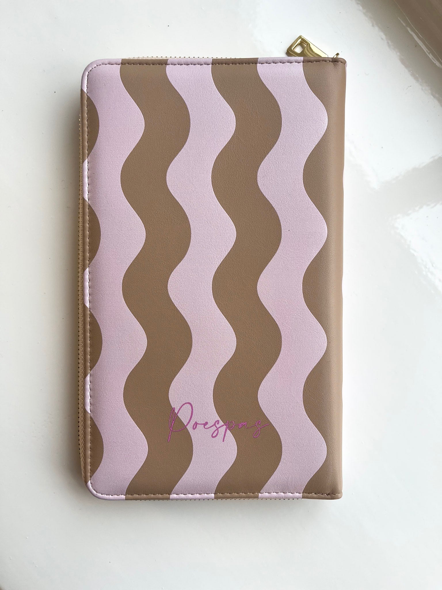 Paspoorthoes Travelbuddies | Hot Dog | Studio Poespas