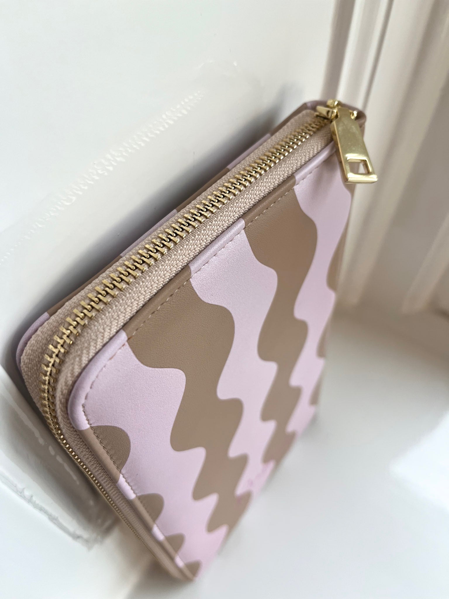 Paspoorthoes Travelbuddies | Hot Dog | Studio Poespas