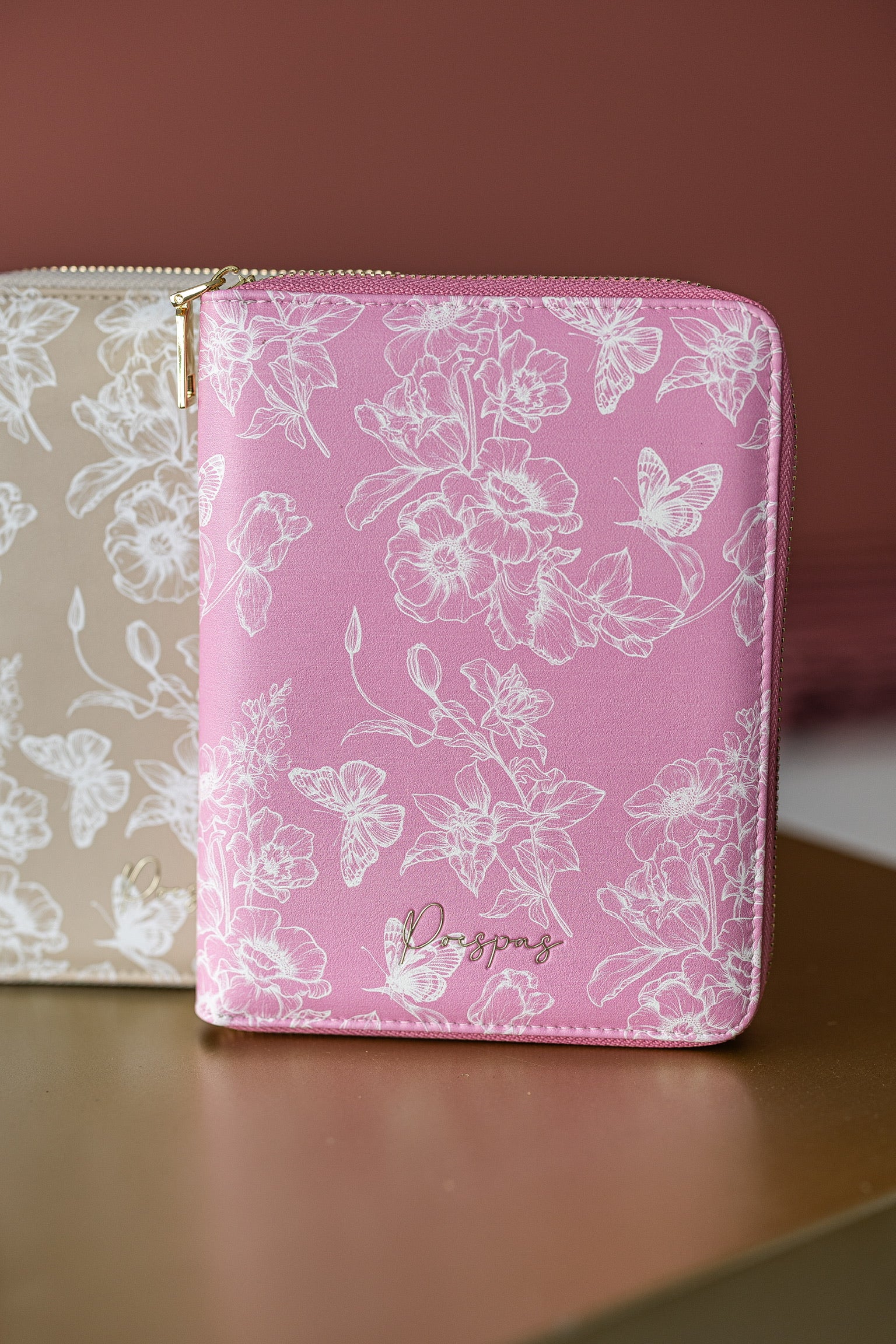 Paspoorthoes_Bloom_Pink_tm_4_pers._Studio_Poespas1.jpg