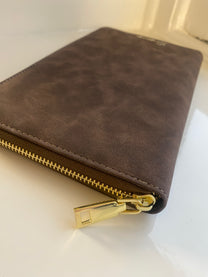 Paspoorthoes | Brown Suede | Studio Poespas