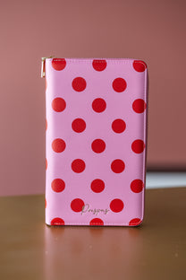 Paspoorthoes Dottie Pink | t/m 6 pers. | Studio Poespas