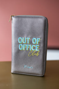 Paspoorthoes Out of Office Metallic | t/m 6 pers. | Studio Poespas