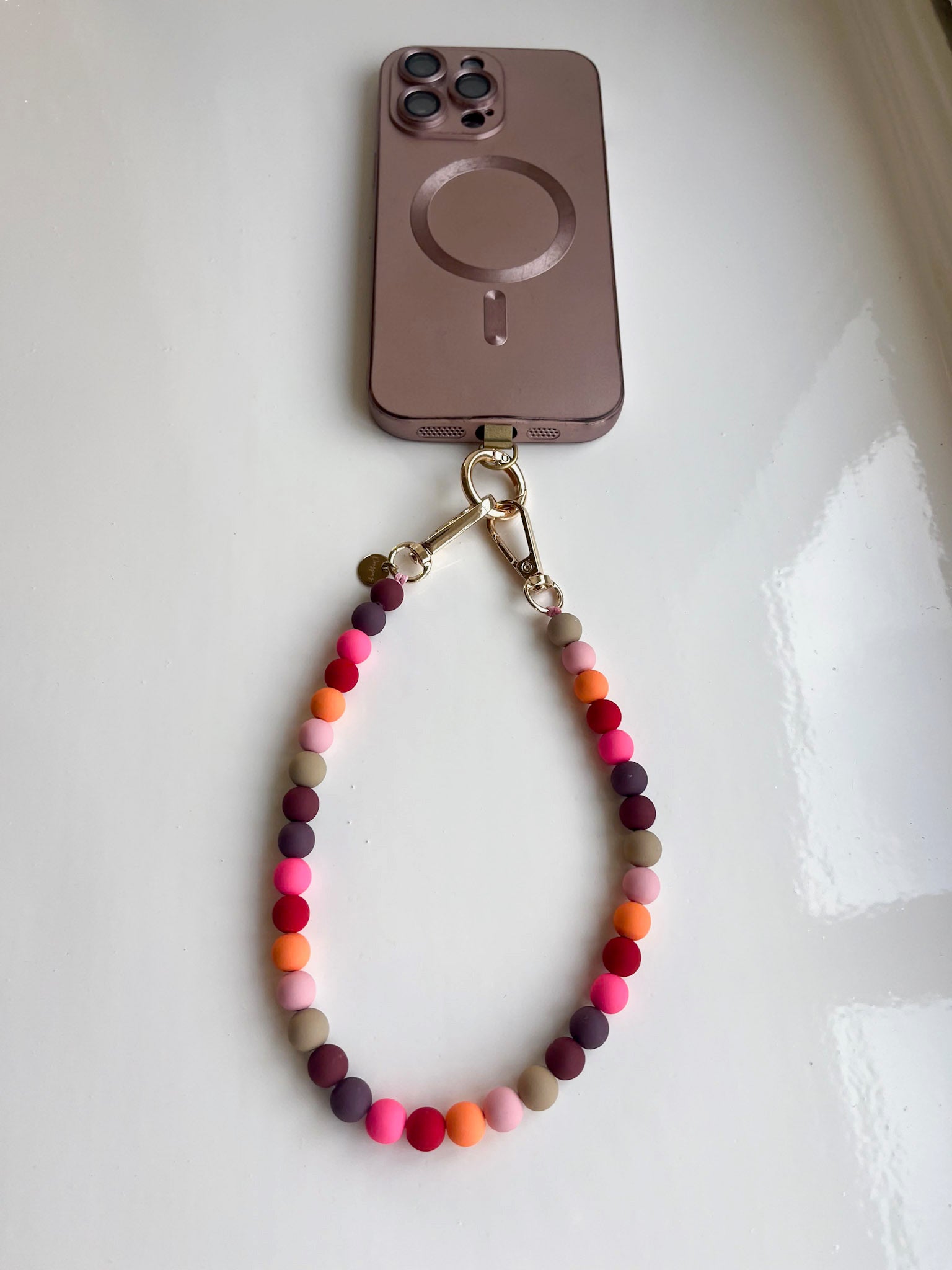 Phonecord Cherry Choc | Short | Studio Poespas