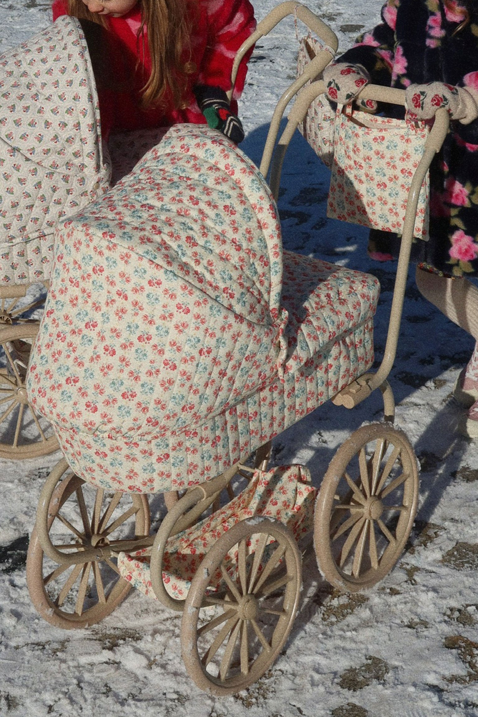 Poppenwagen-Minnie-_-Lumina-_-1-3-jaar-_-Konges-Slojd-main.jpg