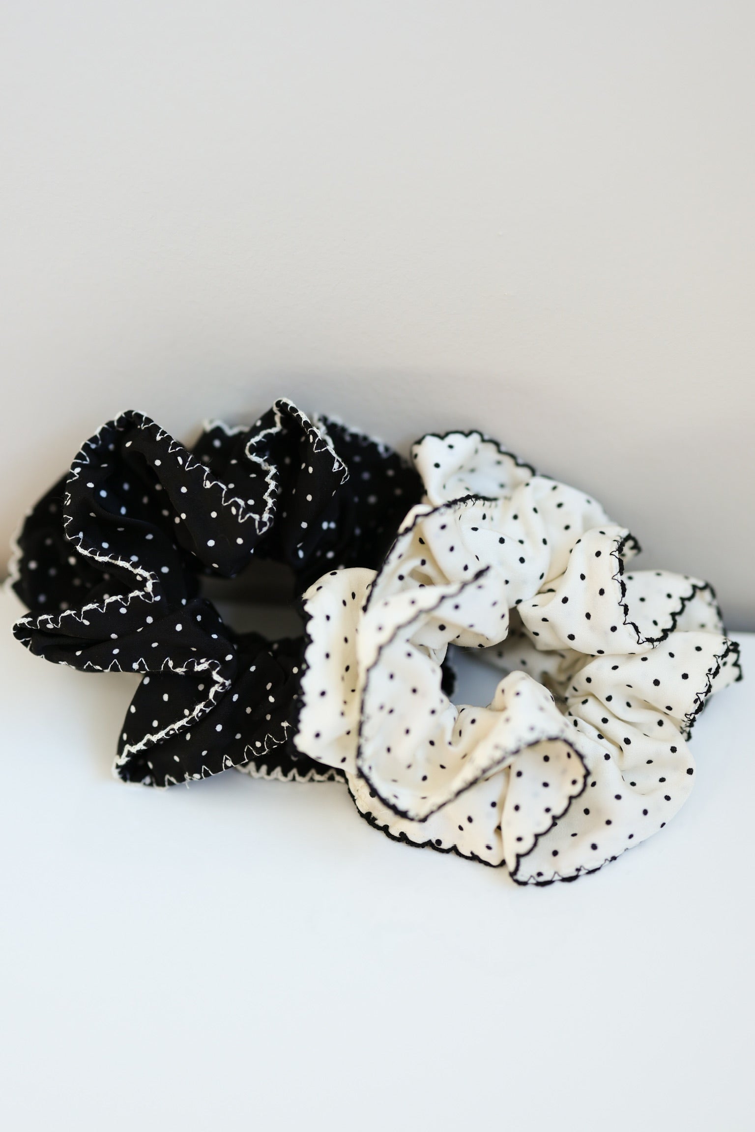 Scrunchie Betty | Black