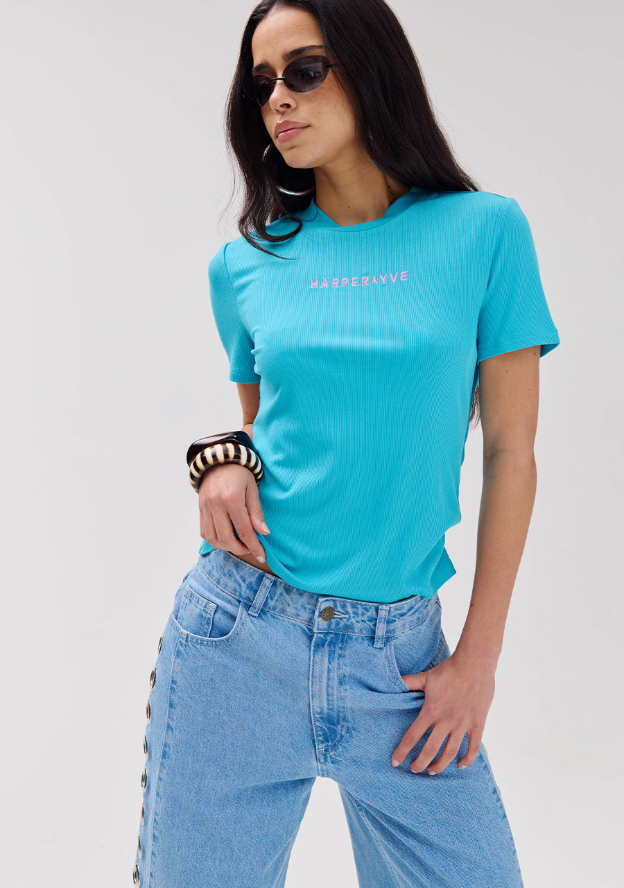 ShirtCammy_Babyblue_Harper_Yve2.jpg