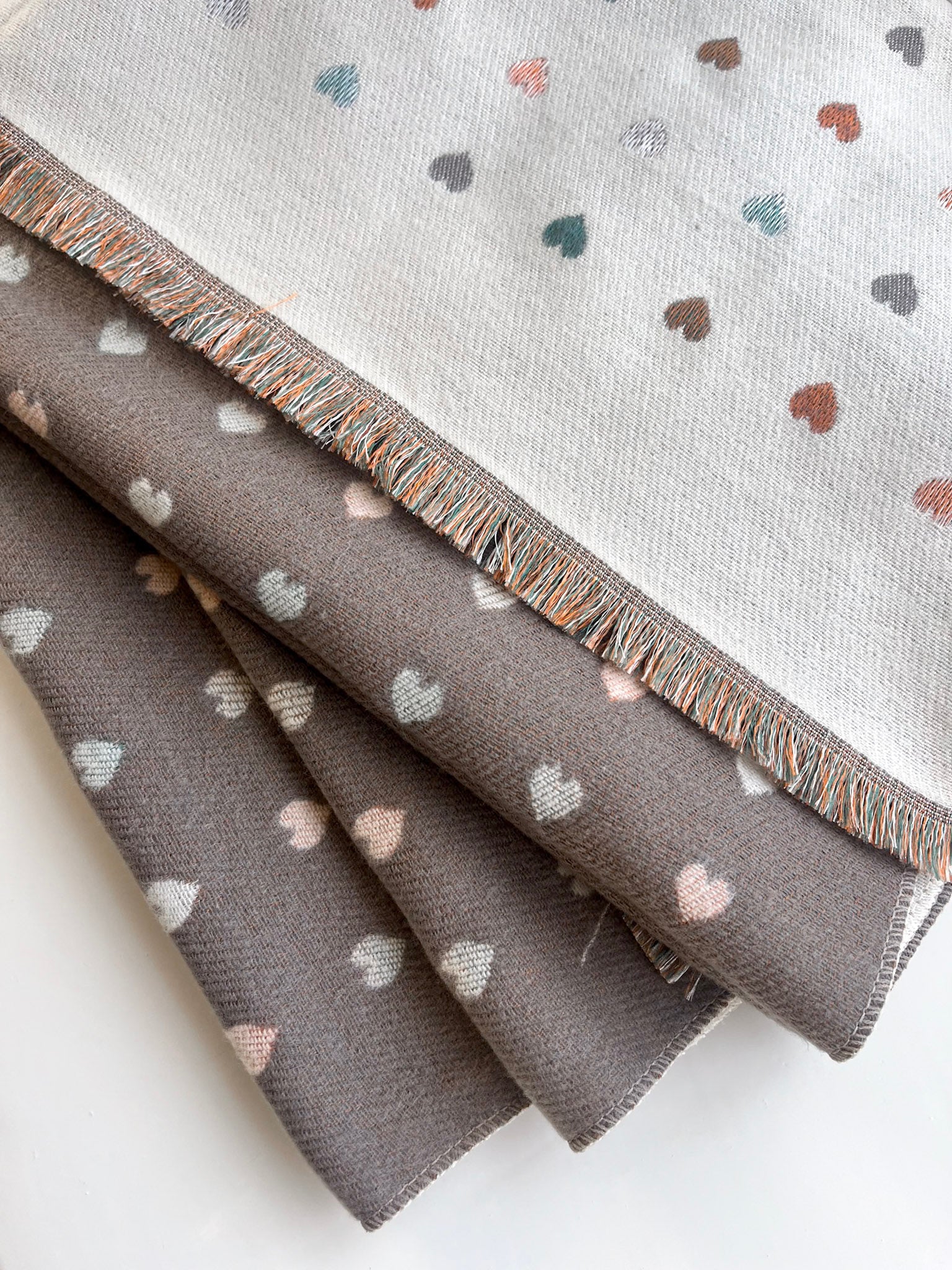 Sjaal lots of love | Studio Poespas