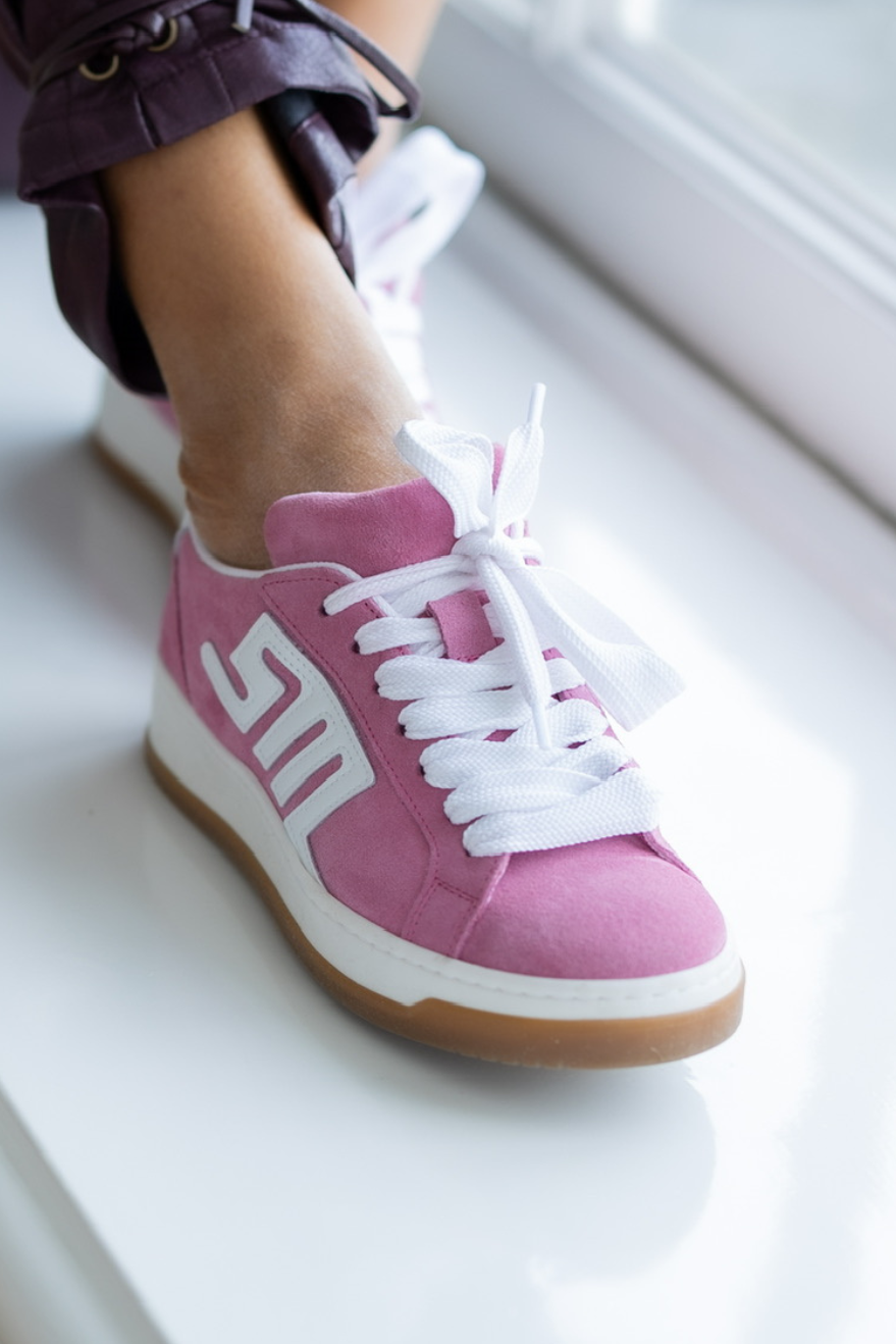 Sneaker-Alysha-_-Pink-suede-_-Steve-Madden-6.png